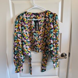 NWT Boohoo Floral Front Knot Blouse
